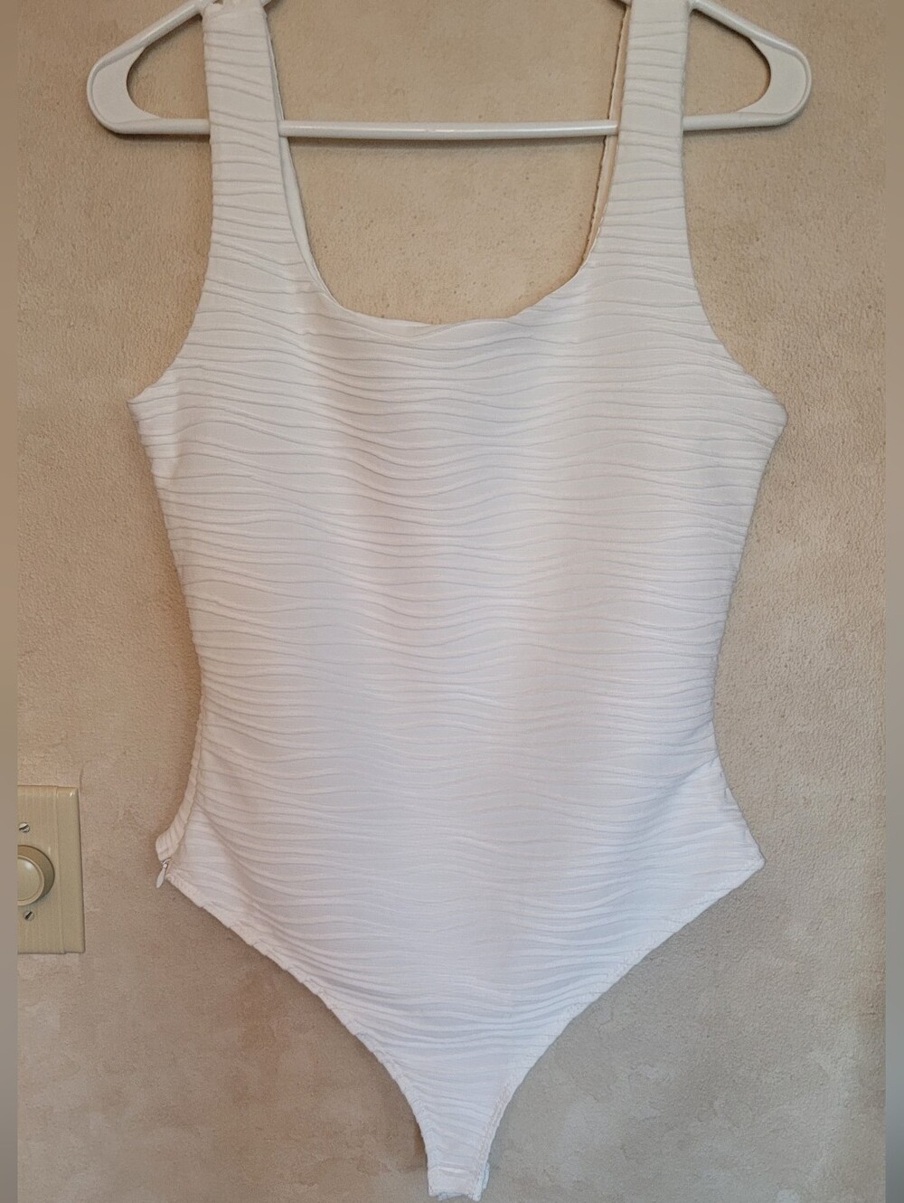 Textured Tank Top Style Bodysuit In White  Side Zipper  Never Worn